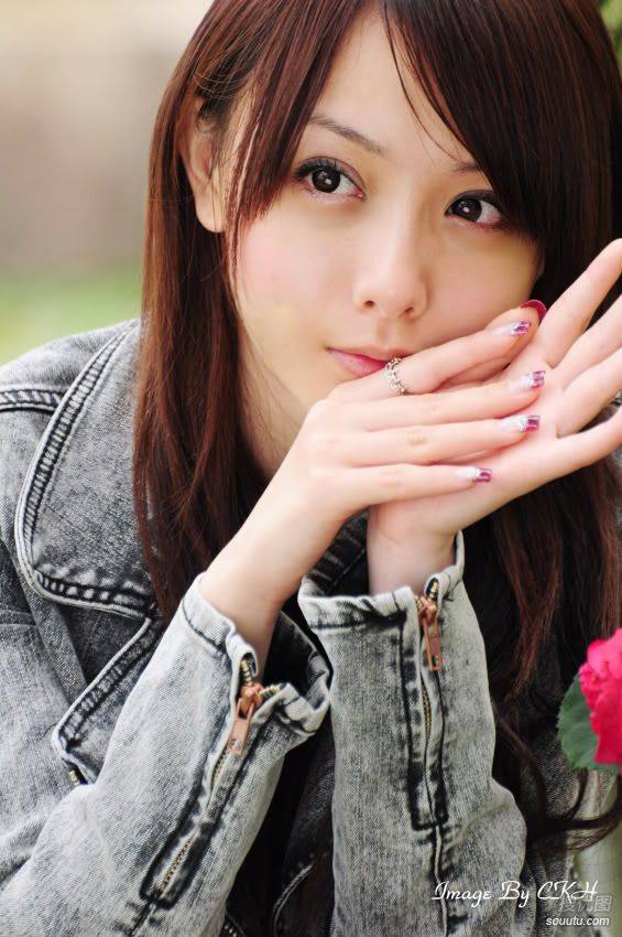 小清纯女生的休闲时光第7张图片