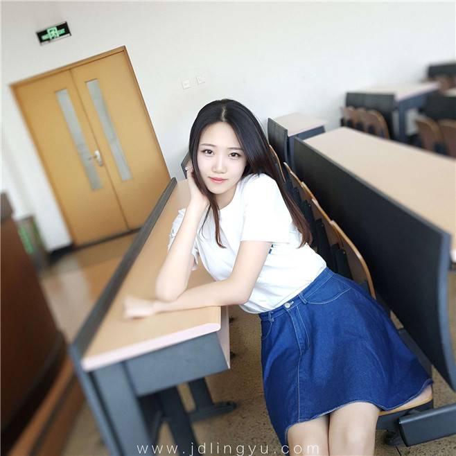 摆拍学姐-46