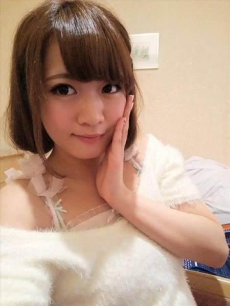 日本男网友：发现前女友去拍爱情动作片了怎么办啊？