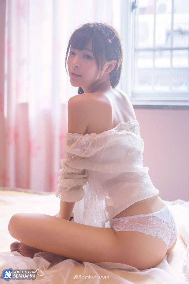 清纯大眼美女夏木颖~粉嫩粉嫩的内衣私房写真第8张图片