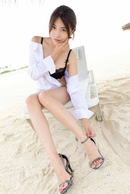 嫩模许诺Sabrina海边性感写真图片写真（7）