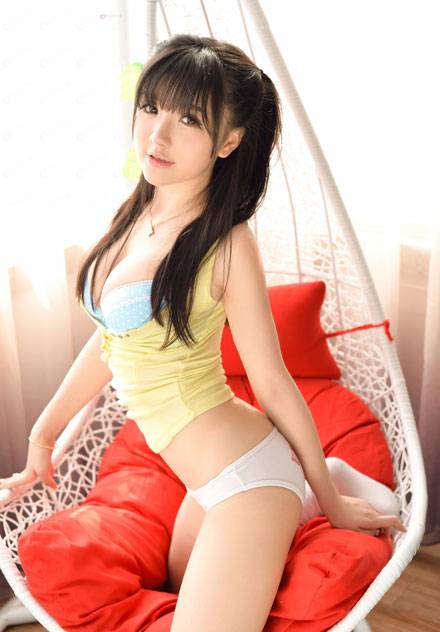 童颜巨乳米妮私房爆乳写真图片写真（2）