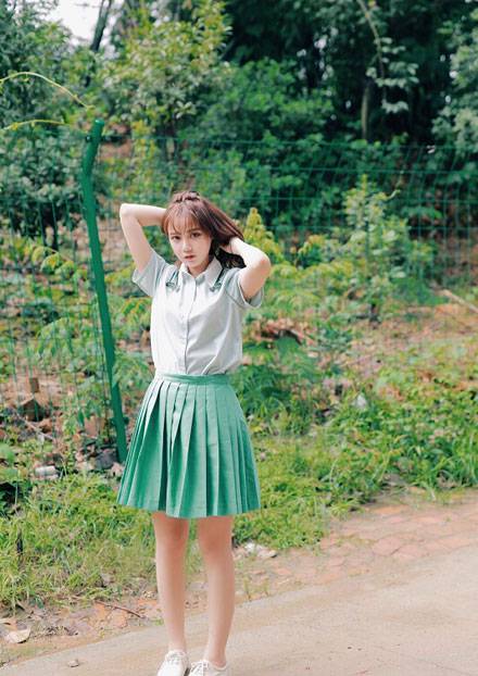 日系养眼美女胶片清新写真（15）