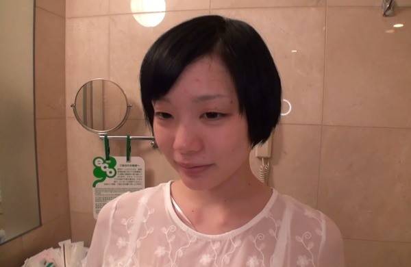 “暗黑郭雪芙”铃村爱里被爆惨不忍睹卸妆照:这结局你忍心看吗?