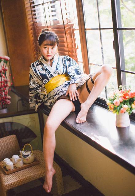 90后嫩模柳侑绮最新日系浴衣写真集（14）