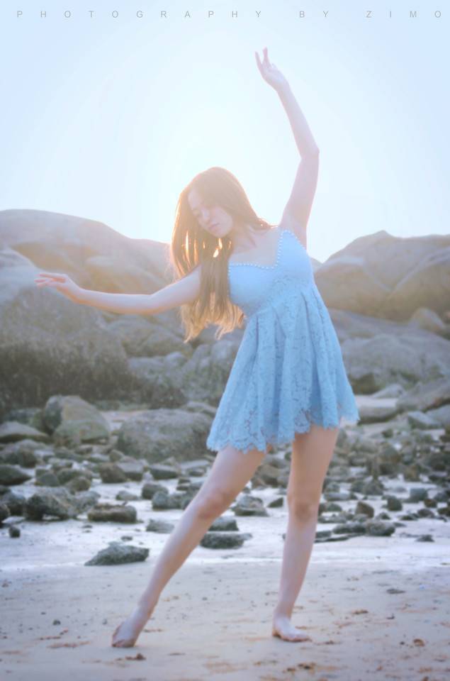 卷发佳人，第6张