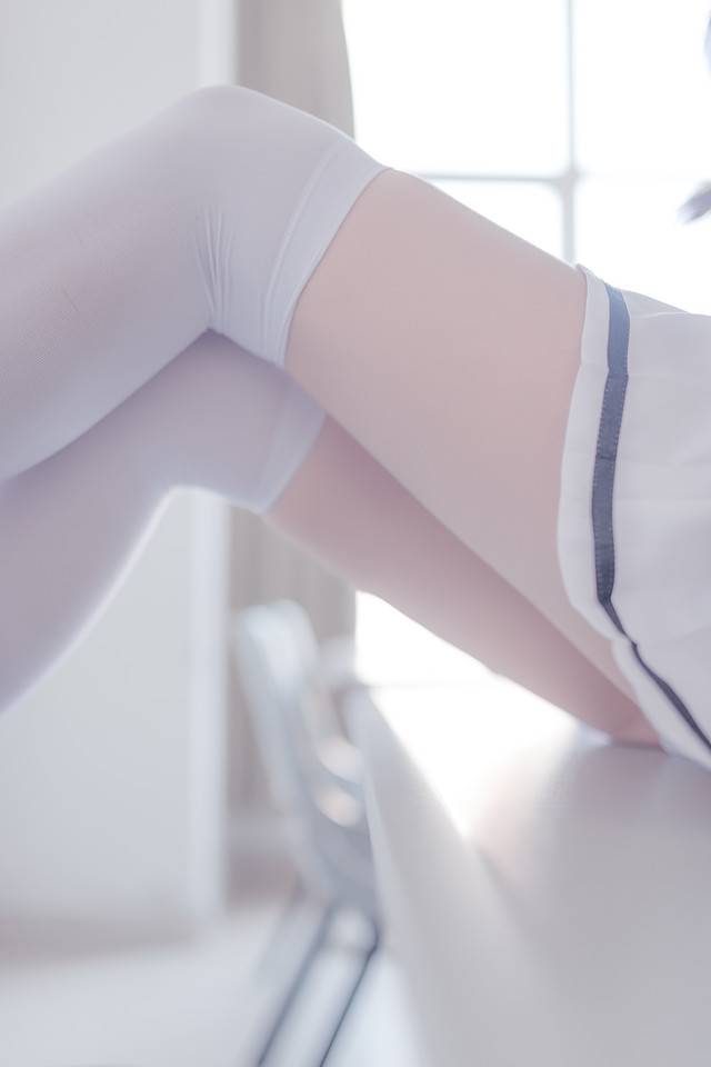 绝对领域，白丝白裙 -9