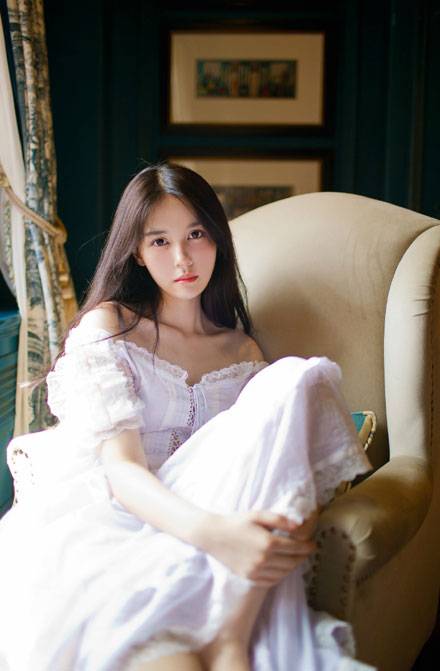 最美女留学生赖诗滢唯美图片写真（4)