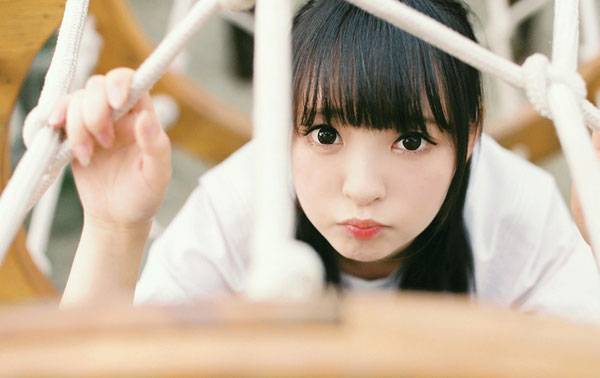 大眼清纯少女日系制服写真（1）