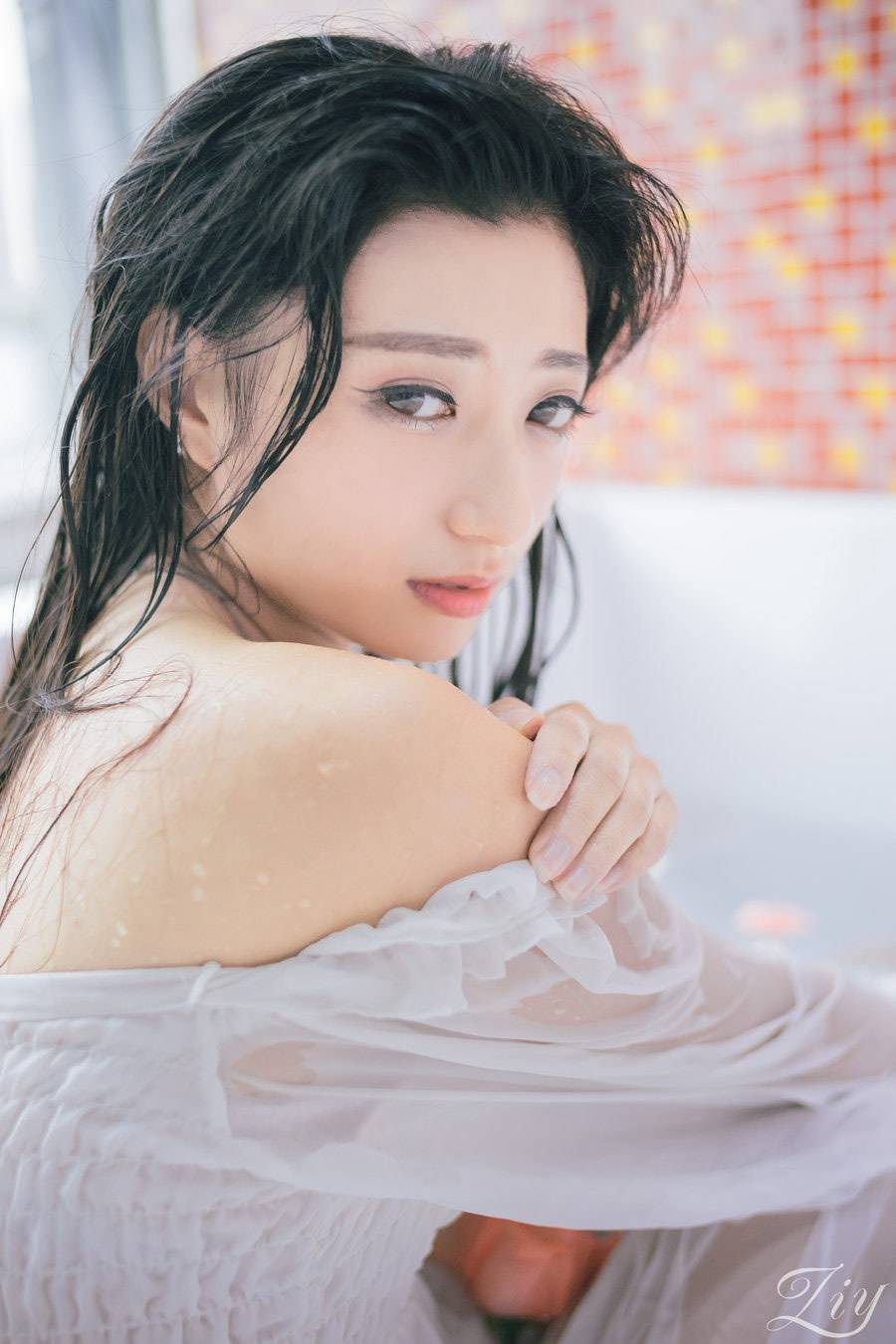 美丽自信的女子，第5张