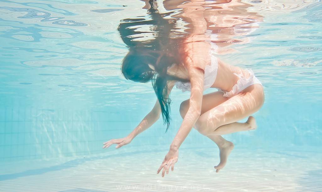 水下泳衣少女写真-47