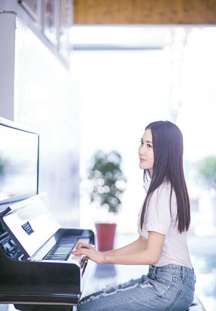 最美小学老师唐丁丁走红美图赏（2）