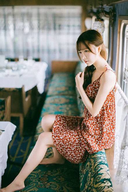 showgirl夏木颖森系胶片图片写真（2）