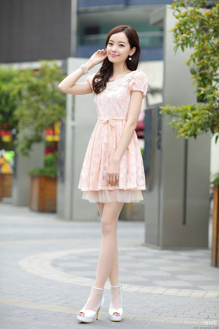 两种类型的长腿气质美女图片（27张）第6张图片