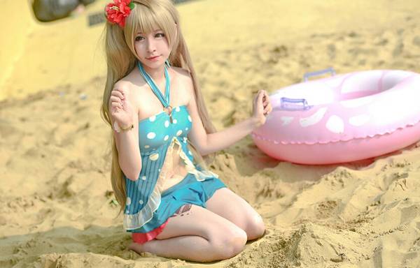 清纯萌妹南小鸟泳装神还原COS（12）