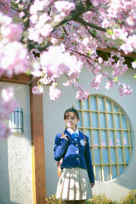 日系制服美女户外唯美写真（8）