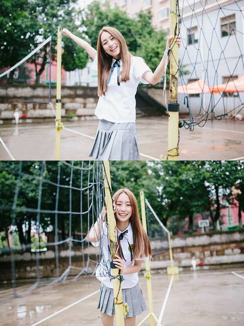 白皙养眼美女制服清新写真（6）