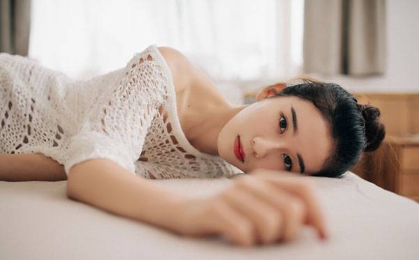 复古养眼美女室内写真（1）