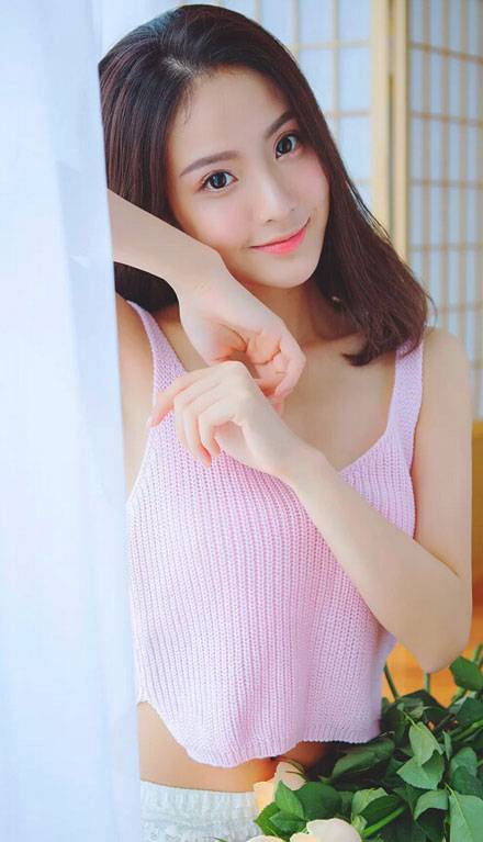 气质养眼美女甜美图片写真（1）