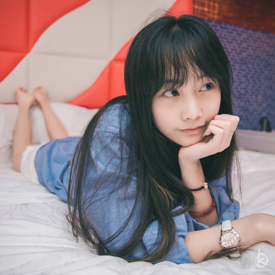 穿男士衬衫的少女-091