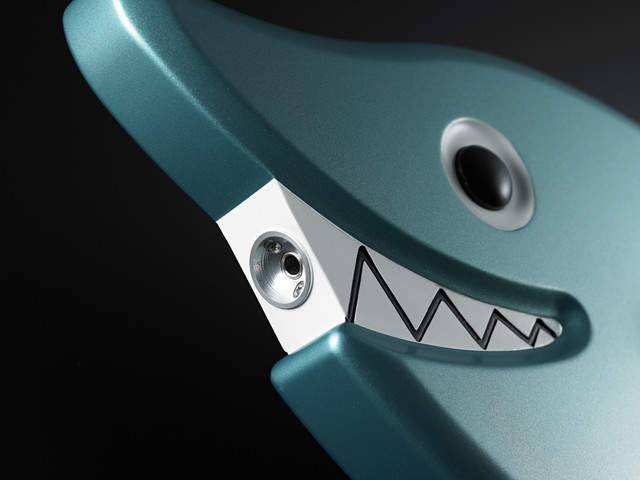 海贼王《布鲁克的鲨鱼电吉他》实体商品化 拿来当收藏还满帅气的啊(✪ω✪) - 图片6