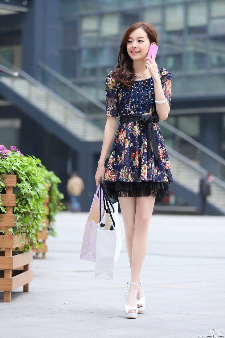 两种类型的长腿气质美女图片（27张）第4张图片