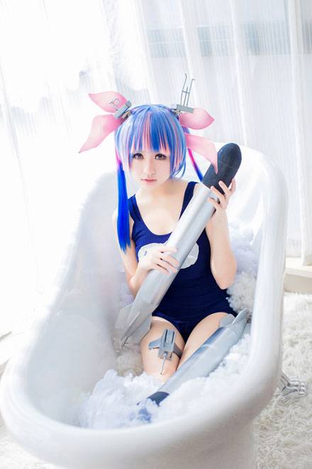 贫乳少女舰娘伊19死库水COS（13）