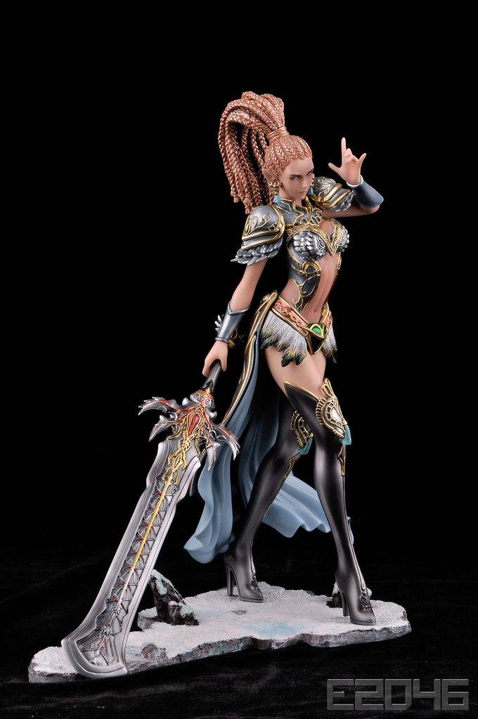 依莲尼亚 GK 圣骑士 E2046