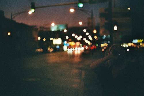 夜色的城市孤独伤感灯光唯美图片