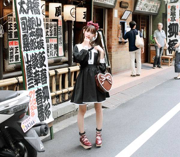 双马尾萝少女莉猫梓女仆装写真（12）