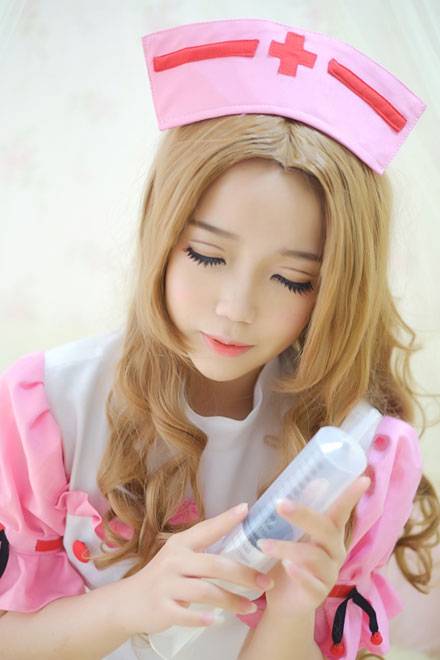 《叛逆的鲁鲁修》娜娜莉护士装COS（3）