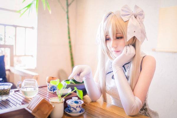 清纯软妹春日野穹白丝旗袍COS（8）