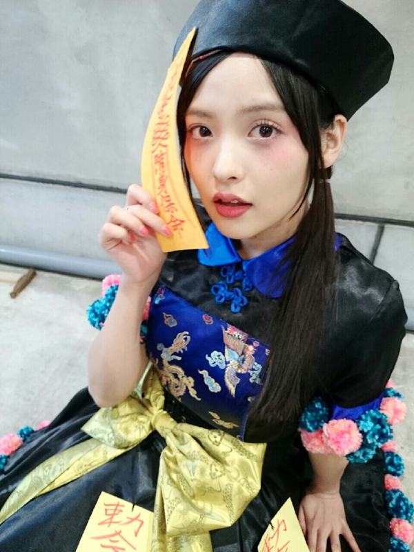 万圣节美少女搞怪秀：上坂堇卖萌僵尸跳、桥本环奈小恶魔再登场！[17P]