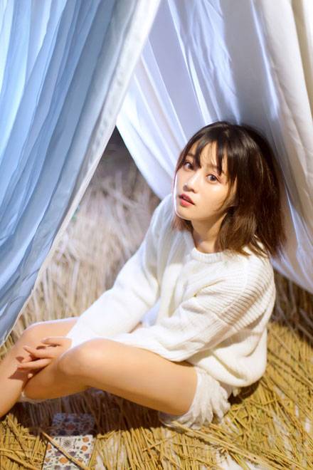 日系养眼美女夜晚写真（1）