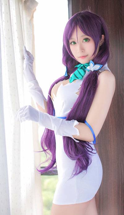 巨乳美女东条希胸带衣福利COS（2）