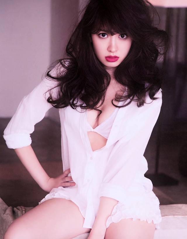 小嶋阳菜《怎么办？》写真集再曝光：裸背美图大放送[19P]