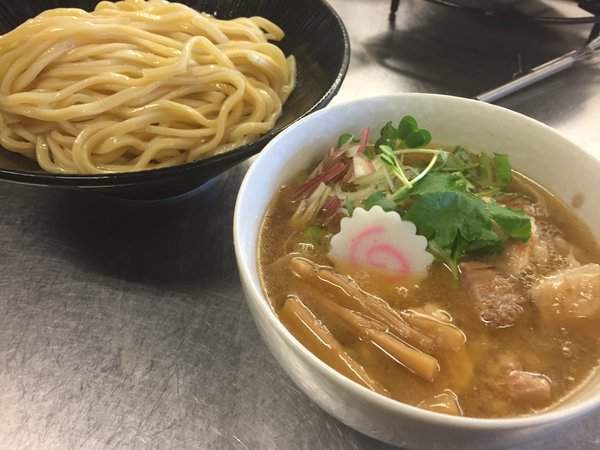 白金之星级的《承太郎拉麵屋》吃完之后的感想当然是欧啦欧啦w - 图片11