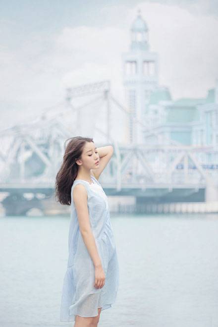 甜美养眼美女户外清新图片写真（12）