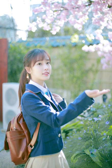 日系制服美女户外唯美写真（2）
