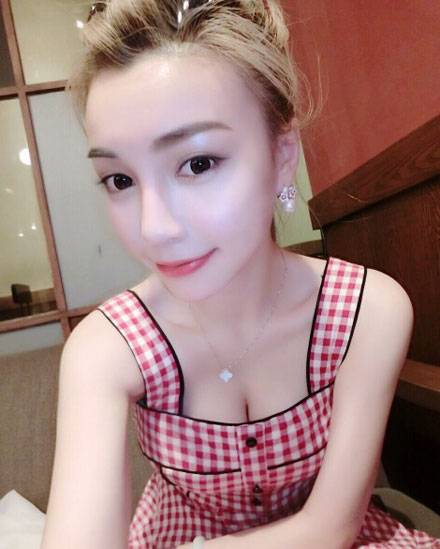 武汉纺大校花周文羽神似angelababy(12)