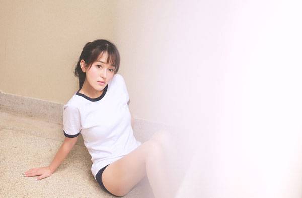 日系养眼美女体操服图片写真（1）