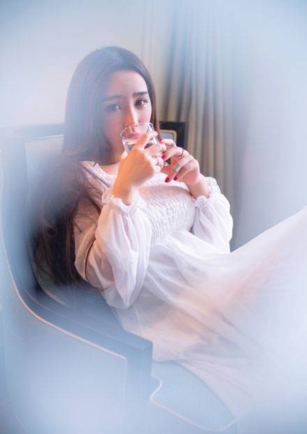 气质长腿美女私房梦幻写真（9）