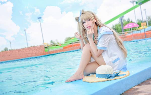 清纯萌妹南小鸟泳装神还原COS（4）