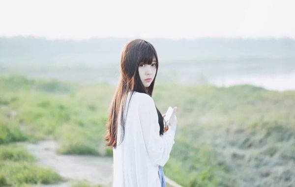 长发养眼美女日系清新图片写真（8）