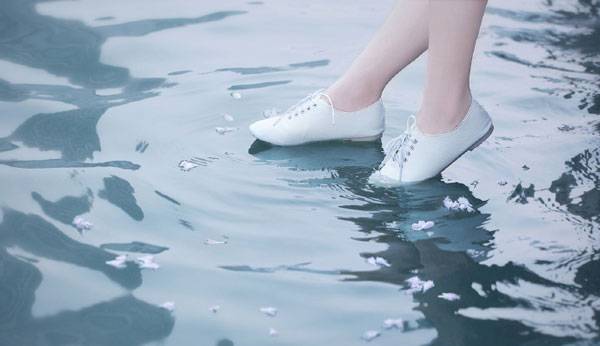 甜美养眼美女户外清新图片写真（7）