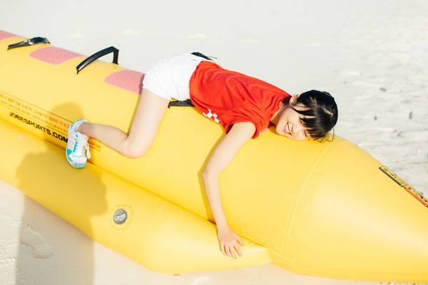 小清新美女宋伊人海边活力写真（8）