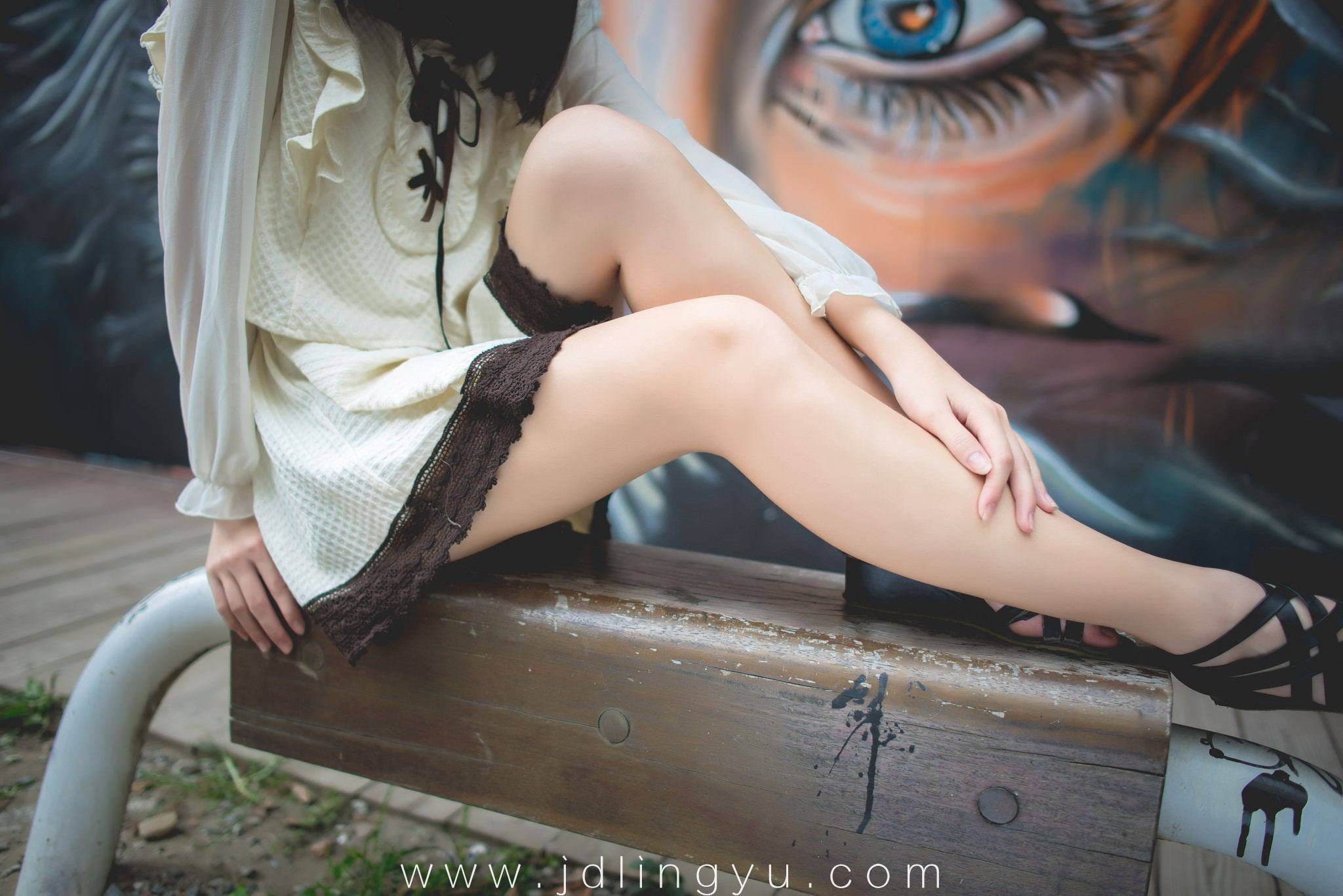 绝对领域-腿玩年z