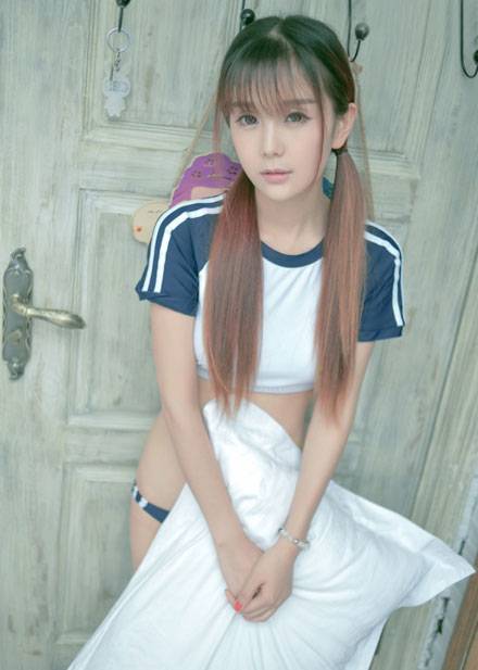 日系双马尾美女室内体操服写真（3）