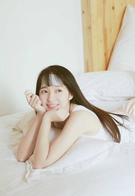 “小周冬雨”戴钰私房病态写真图片写真（14）