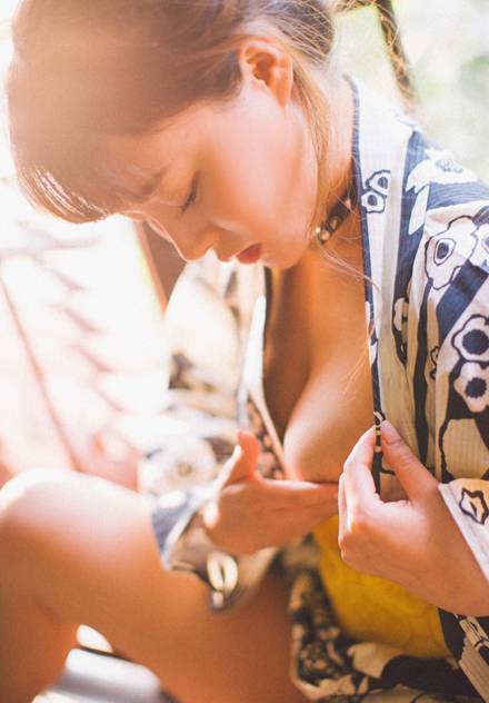 90后嫩模柳侑绮最新日系浴衣写真集（12）